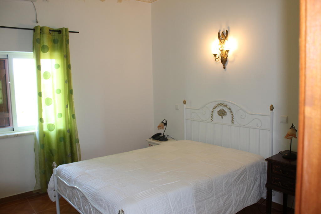 "O Viajante" Low Cost Hotel Estremoz Exterior foto
