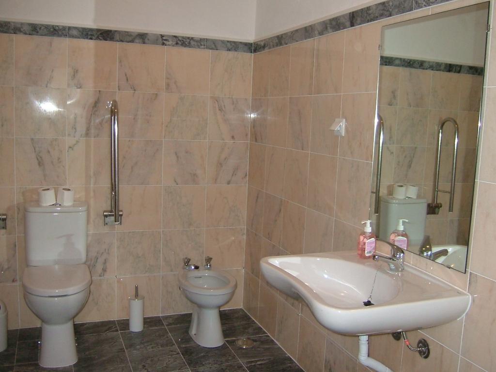 "O Viajante" Low Cost Hotel Estremoz Zimmer foto