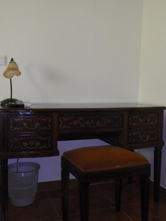 "O Viajante" Low Cost Hotel Estremoz Zimmer foto